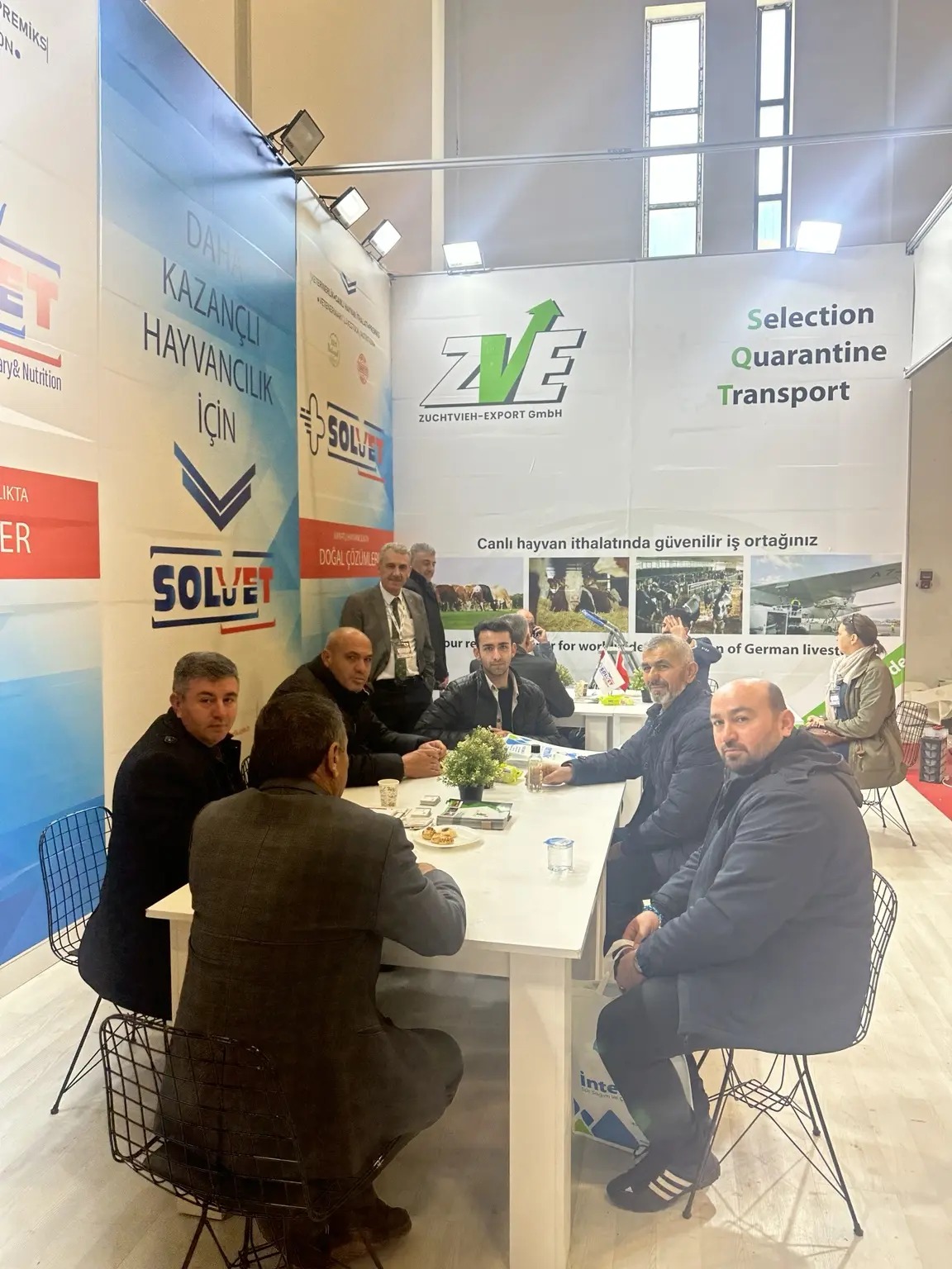 Fersan Livestock fuar standında müşteri toplantısı
